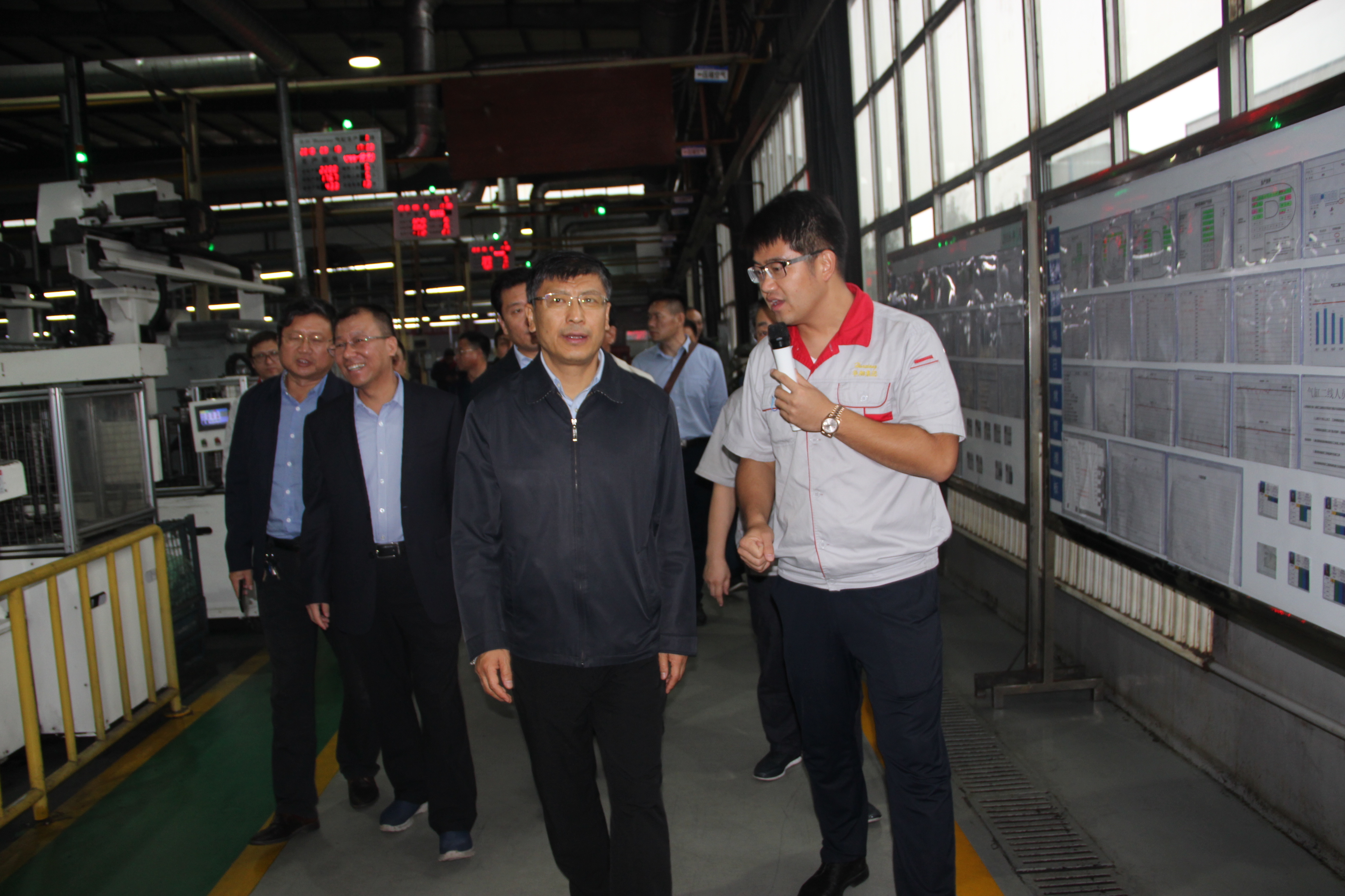 省委組織部副部長、省人社廳廳長盧建明一行到我司調(diào)研指導(dǎo)